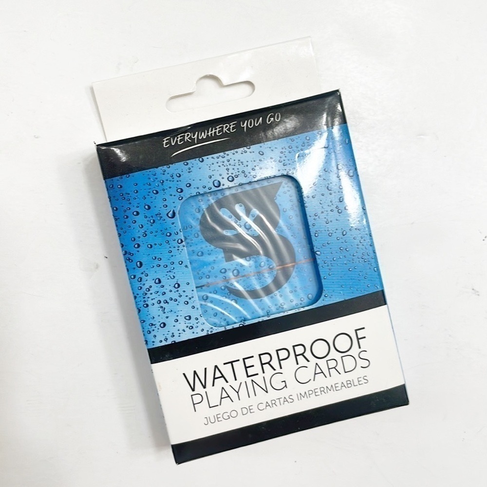 NEW Gecko Brands waterproof playing cards